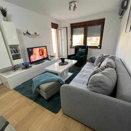 Apartment Story,Vojvode Petka Beograd Luaran gambar